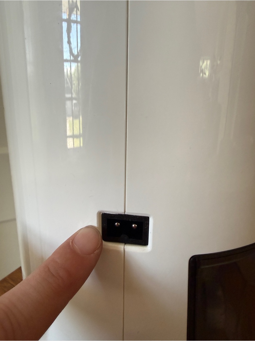 Makayla White Portable Humidifier / Diffuser - Picture 8 of 13